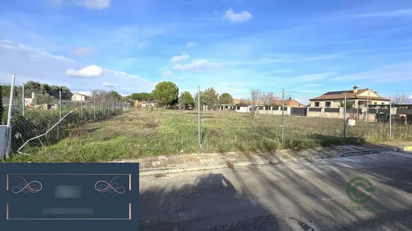 Terreno urbano de 0,1242 ha en venta en El casar, Guadalajara