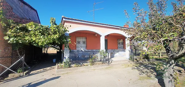 Finca agrícola de 0,2 ha en venta en Cáceres