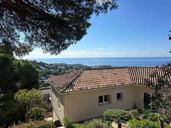 Casa de 0,17 ha en venta en Girona