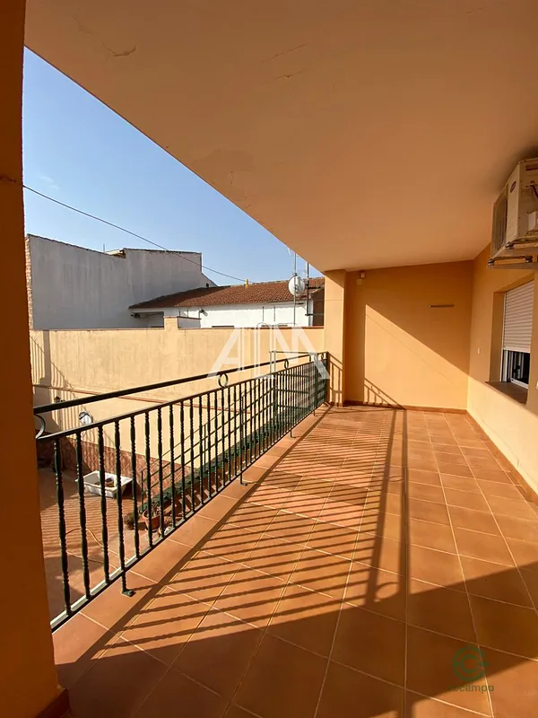 Casa de 0,0254 ha en venta en Manzanares, Ciudad real