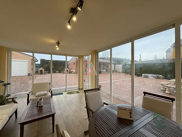 Casa de 0,1 ha en venta en Renedo de esgueva, Valladolid