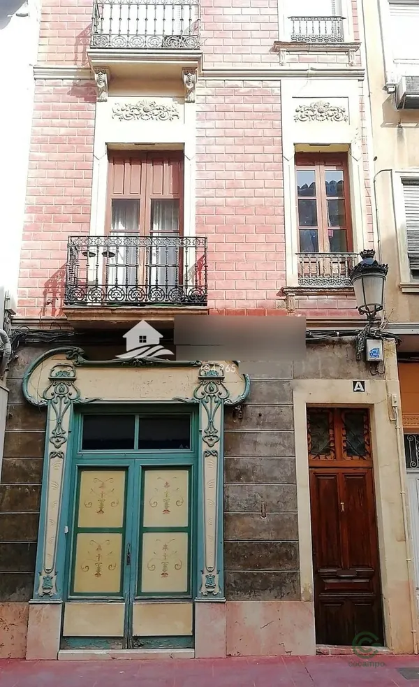 Spot image