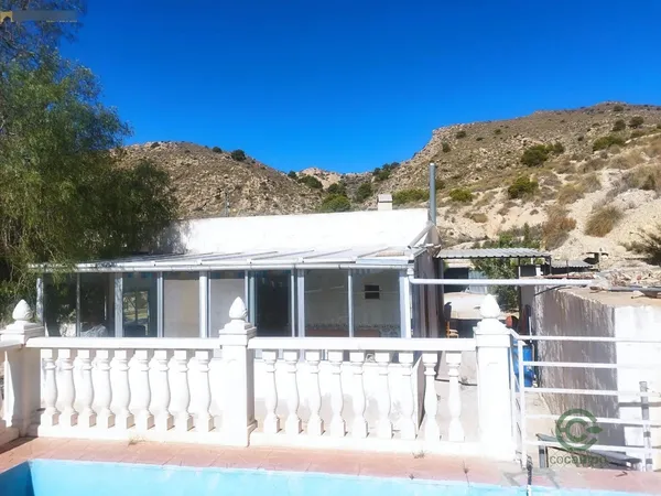 Casa de 0,2 ha en venta en Crevillent, Alicante