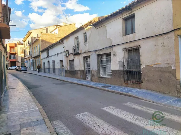 Casa de 0,0367 ha en venta en Totana, Murcia