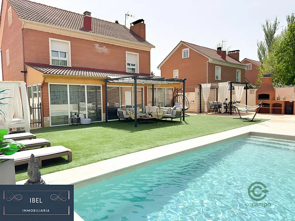 Casa de 0,0554 ha en venta en Azuqueca de henares, Guadalajara