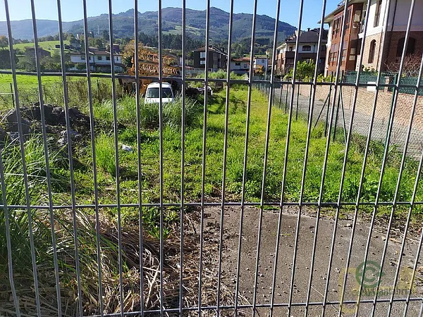Terreno urbano de 0,18 ha en venta en Guriezo, Cantabria