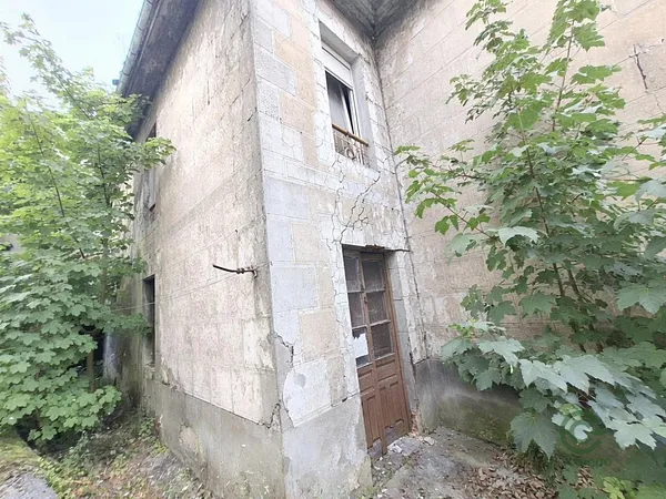 Casa de 0,0085 ha en venta en Siero, Asturias