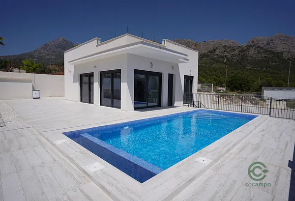 House of 0,01 ha for sale in Alicante