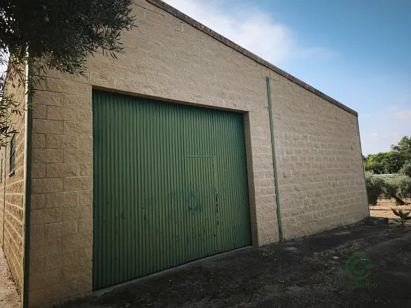 Finca rústica de 1,57 ha en venta en Espartinas, Sevilla