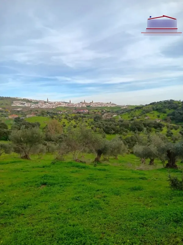 Finca agrícola de 1,5 ha en venta en Jerez De Los Caballeros, Badajoz