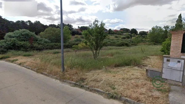 Terreno urbano de 0,0577 ha en venta en El casar, Guadalajara