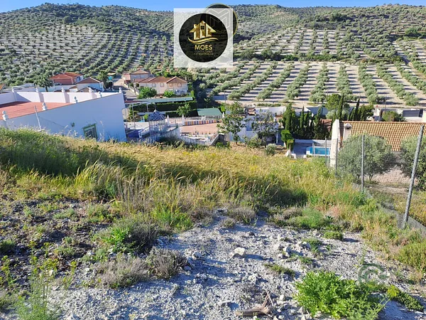 Terreno urbano de 0,05 ha en venta en Fuerte del rey, Jaen