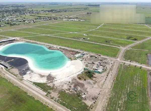 Terreno urbano de 0,06 ha en venta en Santa fe