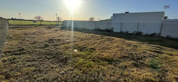 Terreno urbano de 0,0451 ha en venta en Palomares del rio, Sevilla