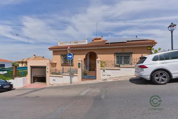 Casa de 0,0279 ha en venta en Cajar, Granada
