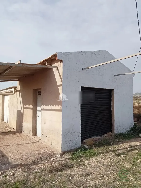 Finca agrícola de 1,776 ha en venta en Novelda, Alicante