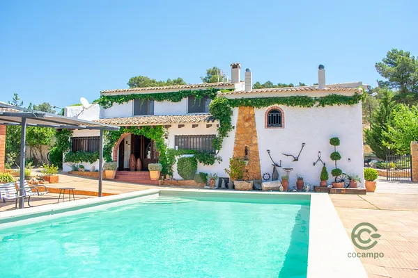 Finca rústica de 220 ha en venta en Onil, Alicante
