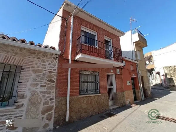 Casa de 0,0064 ha en venta en Navamorcuende, Toledo
