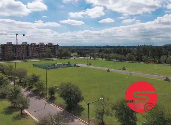 Terreno urbano de 0,04 ha en venta en Santa fe
