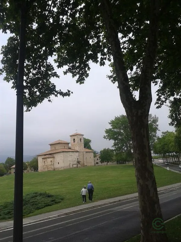 Terreno urbano de 0,1 ha en venta en Vitoria-Gasteiz, Alava