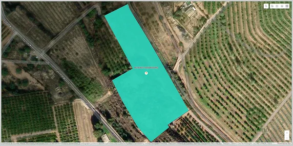 Finca rústica de 1,08 ha en venta en Nàquera / Náquera, Valencia