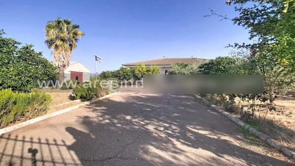 Finca rústica de 0,6828 ha en venta en Carlota (la), Cordoba