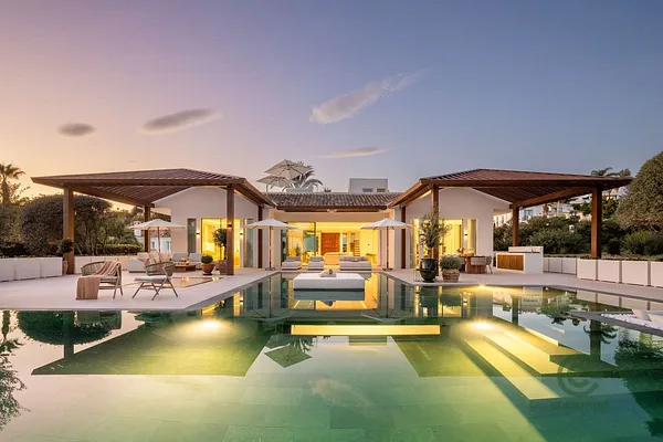 House of 0,1543 ha for sale in Malaga