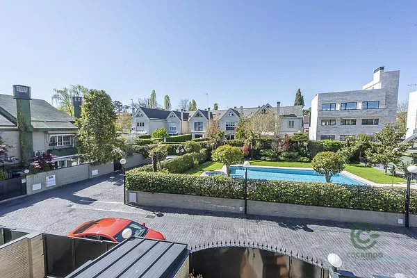 Casa de 0,0298 ha en venta en Madrid, Madrid
