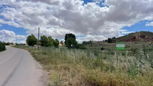 Terreno urbano de 0,2439 ha en venta en Fuentealbilla, Albacete