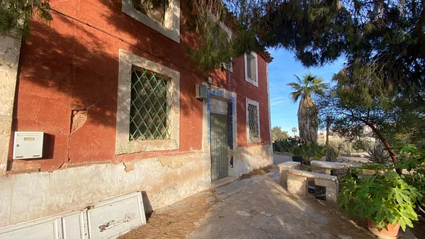 Casa de 0,1374 ha en venta en Totana, Murcia