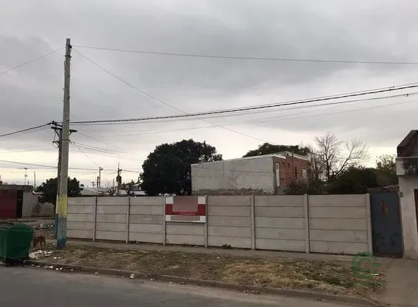 Terreno urbano de 0,04 ha en venta en Santa fe