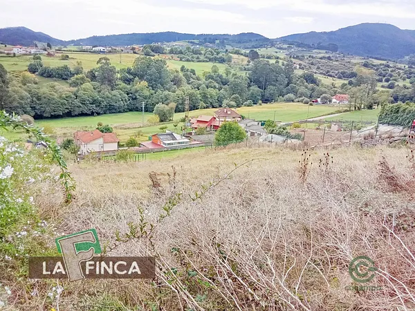 Terreno urbano de 0,166 ha en venta en Corvera, Asturias
