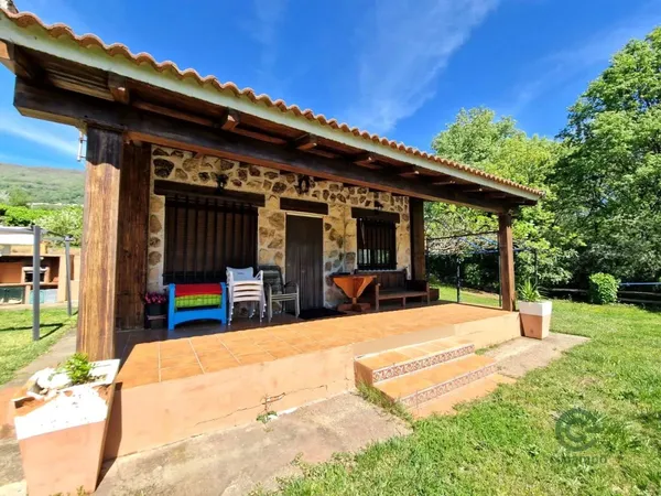 Finca rústica de 0,41 ha en venta en Cáceres