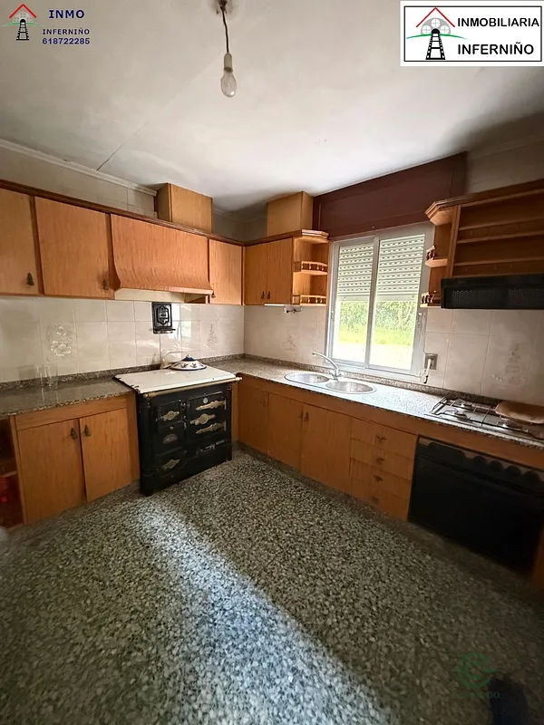Casa de 0,19 ha en venta en San Sadurnino, La Coruna