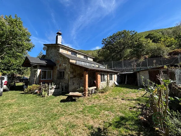 Finca rústica de 0,0887 ha en venta en Palacios del Sil, León