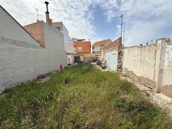 Terreno urbano de 0,022 ha en venta en Los alcázares, Murcia