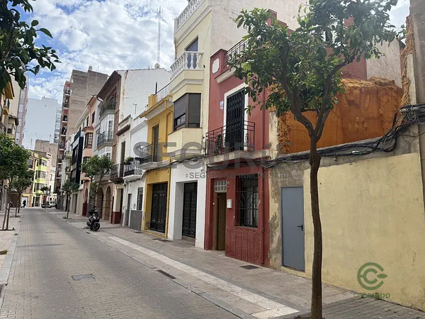 Spot image