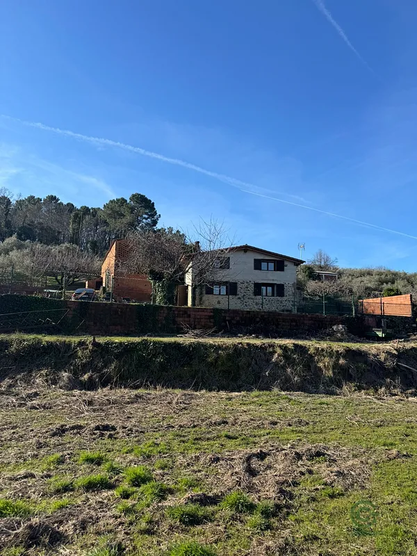 Finca agrícola de 1,3 ha en venta en Cáceres