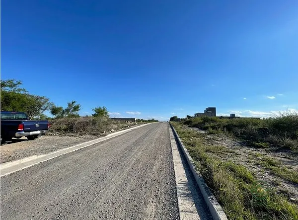 Finca rústica de 0,08 ha en venta en Córdoba