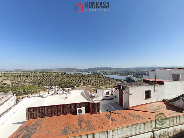 Casa de 0,032 ha en venta en Arcos de la Frontera, Cádiz