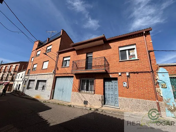 Casa de 0,0156 ha en venta en Navahermosa, Toledo