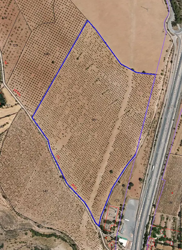 Finca agrícola de 16 ha en venta en Granada