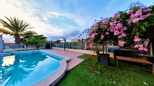 Finca rústica de 2 ha en venta en Alicante
