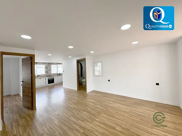 Casa de 0,01 ha en venta en Alcoy, Alicante