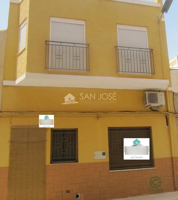 Casa de 0,0238 ha en venta en Pinoso, Alicante