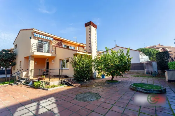 Casa de 0,028 ha en venta en Salou, Tarragona