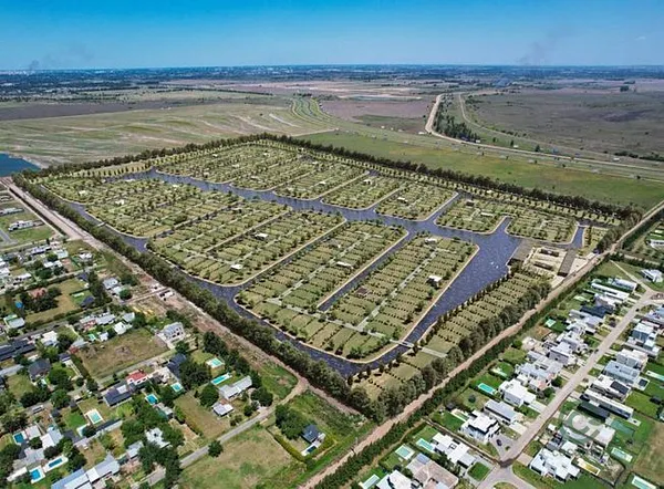 Terreno urbano de 0,05 ha en venta en Santa fe