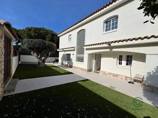 Casa de 0,0364 ha en venta en Premia de Dalt, Barcelona